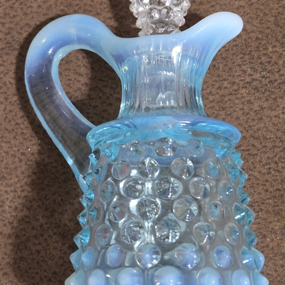 Fenton Hobnail Blue Mini Oil Cruet w/ stopper MINT  Holiday Easter Dinner VTG